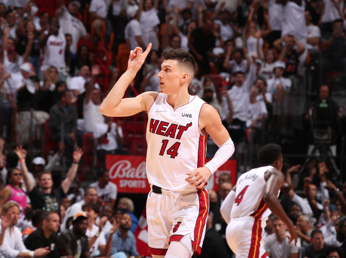 B体育APP-热火遭猛龙三杀锁定附加赛，希罗里程碑变里程悲！巴恩斯25+8+5|阿德巴约|布兰登-英格拉姆|巴姆-阿德巴约|斯科蒂-巴恩斯|哈里森-巴恩斯_新浪体育_新浪新闻